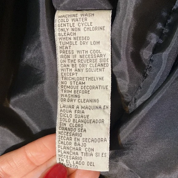 Evan-Picone Little Black Dresses. Size 6 - Picture 9 of 9